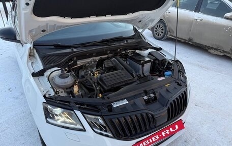 Skoda Octavia, 2018 год, 1 990 000 рублей, 5 фотография