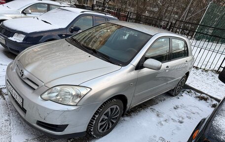 Toyota Corolla, 2004 год, 550 000 рублей, 2 фотография