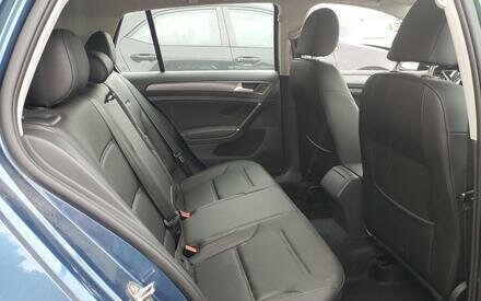 Volkswagen Golf VIII, 2020 год, 2 240 000 рублей, 7 фотография