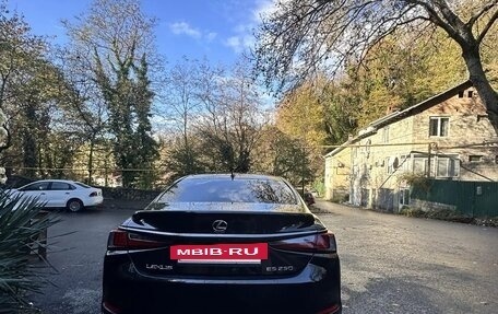 Lexus ES VII, 2020 год, 3 850 000 рублей, 7 фотография