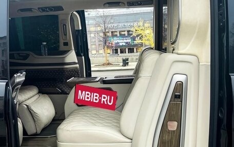 Mercedes-Benz V-Класс, 2022 год, 14 999 000 рублей, 9 фотография