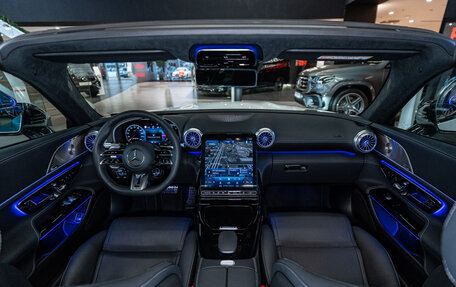 Mercedes-Benz SL-Класс AMG, 2024 год, 14 700 000 рублей, 16 фотография