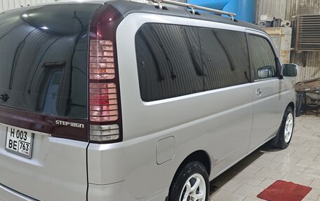 Honda Stepwgn II рестайлинг, 2004 год, 850 000 рублей, 5 фотография