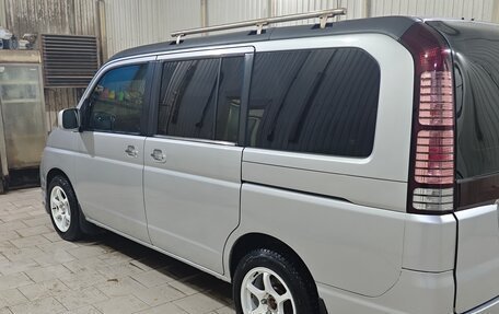 Honda Stepwgn II рестайлинг, 2004 год, 850 000 рублей, 7 фотография