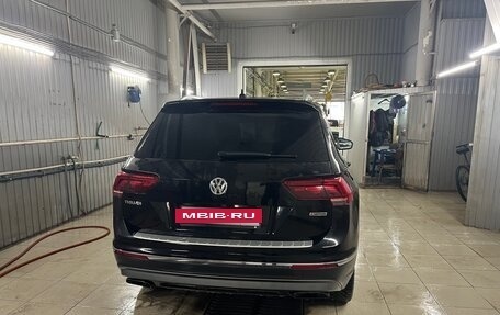 Volkswagen Tiguan II, 2018 год, 3 400 000 рублей, 3 фотография