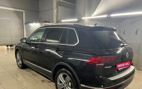 Volkswagen Tiguan II, 2018 год, 3 400 000 рублей, 5 фотография