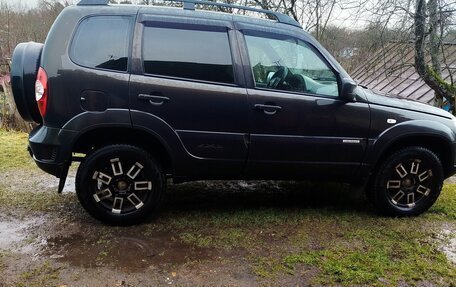 Chevrolet Niva I рестайлинг, 2016 год, 750 000 рублей, 21 фотография