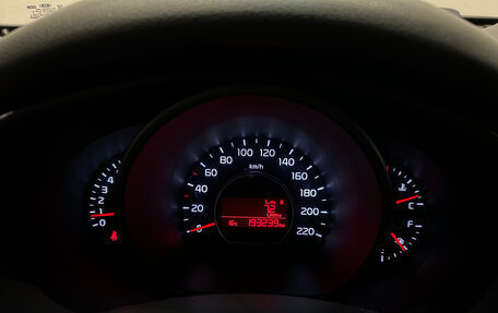 KIA Soul II рестайлинг, 2015 год, 949 000 рублей, 19 фотография