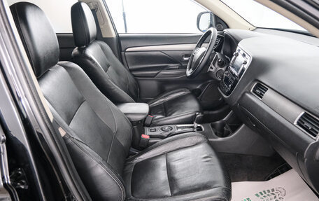 Mitsubishi Outlander III рестайлинг 3, 2013 год, 1 549 000 рублей, 14 фотография