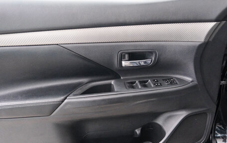 Mitsubishi Outlander III рестайлинг 3, 2013 год, 1 549 000 рублей, 23 фотография