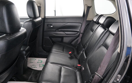 Mitsubishi Outlander III рестайлинг 3, 2013 год, 1 549 000 рублей, 24 фотография
