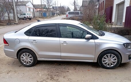 Volkswagen Polo VI (EU Market), 2017 год, 950 000 рублей, 3 фотография