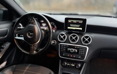 Mercedes-Benz A-Класс, 2015 год, 13 фотография