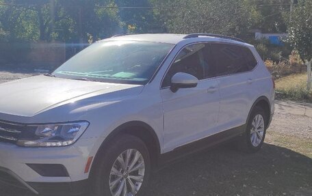 Volkswagen Tiguan II, 2018 год, 2 500 000 рублей, 6 фотография