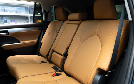 Toyota Highlander, 2025 год, 6 900 000 рублей, 20 фотография