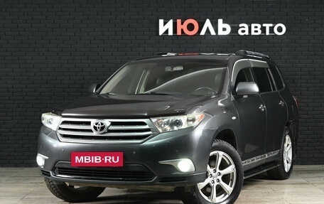 Toyota Highlander III, 2012 год, 1 850 000 рублей, 2 фотография