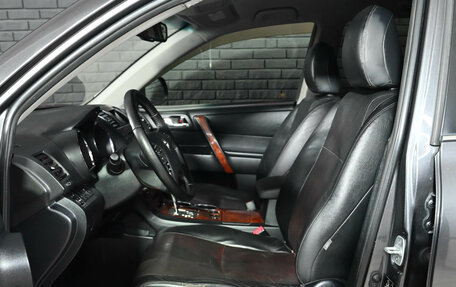 Toyota Highlander III, 2012 год, 1 850 000 рублей, 17 фотография