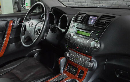 Toyota Highlander III, 2012 год, 1 850 000 рублей, 14 фотография