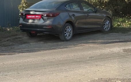 Mazda 3, 2017 год, 1 550 000 рублей, 2 фотография