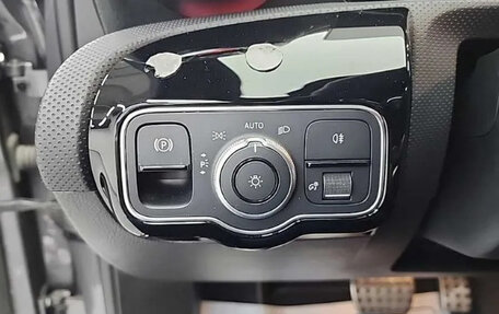 Mercedes-Benz A-Класс, 2022 год, 2 600 000 рублей, 15 фотография