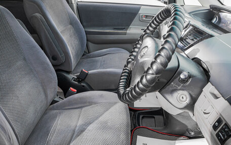 Toyota Voxy II, 2002 год, 899 000 рублей, 12 фотография