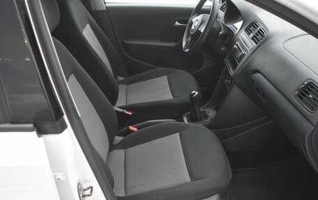 Volkswagen Polo VI (EU Market), 2013 год, 680 000 рублей, 10 фотография