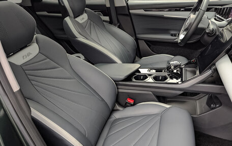 Geely Atlas, 2024 год, 2 900 000 рублей, 24 фотография