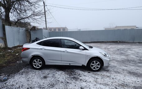 Hyundai Solaris II рестайлинг, 2012 год, 519 000 рублей, 4 фотография