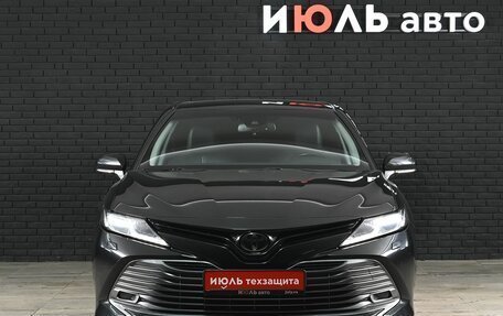 Toyota Camry, 2018 год, 2 850 000 рублей, 3 фотография