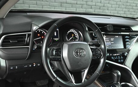 Toyota Camry, 2018 год, 2 850 000 рублей, 13 фотография