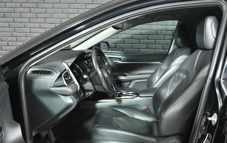 Toyota Camry, 2018 год, 2 850 000 рублей, 11 фотография