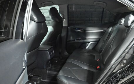 Toyota Camry, 2018 год, 2 850 000 рублей, 20 фотография