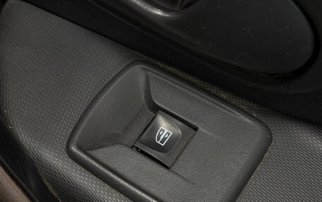 Renault Logan II, 2019 год, 917 000 рублей, 12 фотография