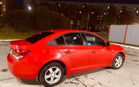 Chevrolet Cruze II, 2012 год, 700 000 рублей, 3 фотография