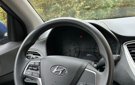 Hyundai Solaris II рестайлинг, 2021 год, 1 680 000 рублей, 10 фотография