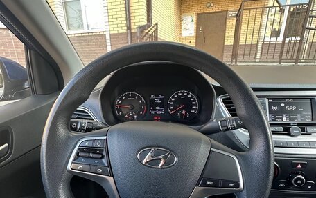 Hyundai Solaris II рестайлинг, 2021 год, 1 680 000 рублей, 12 фотография