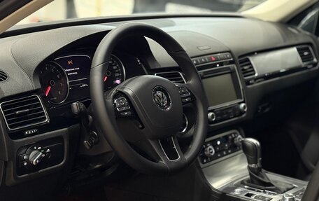 Volkswagen Touareg III, 2015 год, 3 350 000 рублей, 29 фотография