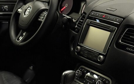 Volkswagen Touareg III, 2015 год, 3 350 000 рублей, 32 фотография