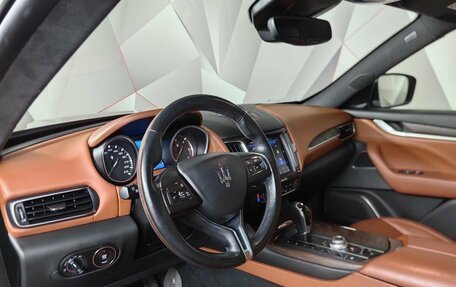 Maserati Levante I, 2016 год, 4 100 000 рублей, 17 фотография