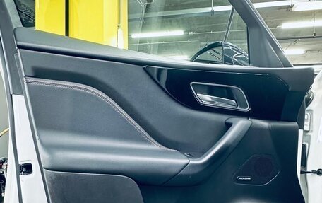 Jaguar F-Pace, 2019 год, 2 290 000 рублей, 12 фотография