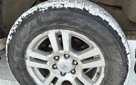 Toyota Land Cruiser Prado 150 рестайлинг 2, 2013 год, 2 650 000 рублей, 7 фотография