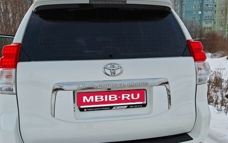 Toyota Land Cruiser Prado 150 рестайлинг 2, 2013 год, 2 650 000 рублей, 9 фотография