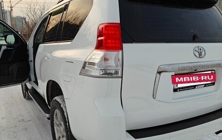 Toyota Land Cruiser Prado 150 рестайлинг 2, 2013 год, 2 650 000 рублей, 8 фотография