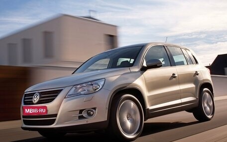 Volkswagen Tiguan I, 2010 год, 1 000 000 рублей, 1 фотография