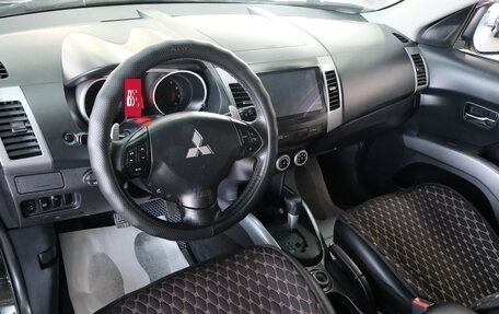 Mitsubishi Outlander III рестайлинг 3, 2008 год, 1 279 000 рублей, 10 фотография