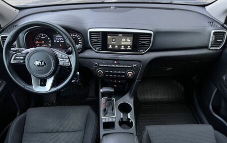 KIA Sportage IV рестайлинг, 2018 год, 2 390 000 рублей, 9 фотография