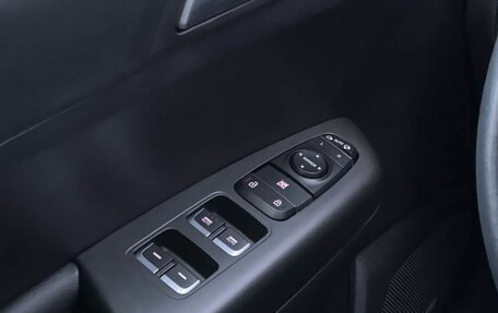 KIA Sportage IV рестайлинг, 2018 год, 2 390 000 рублей, 25 фотография