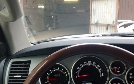 Toyota Sequoia II рестайлинг, 2012 год, 3 800 000 рублей, 12 фотография