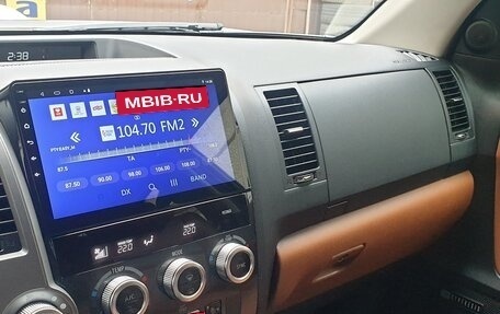 Toyota Sequoia II рестайлинг, 2012 год, 3 800 000 рублей, 14 фотография