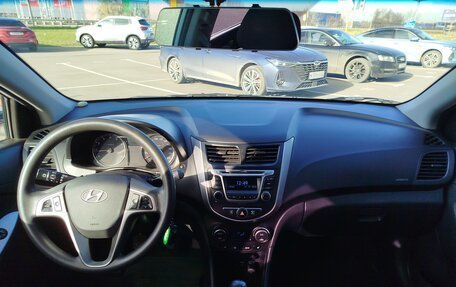 Hyundai Solaris II рестайлинг, 2015 год, 1 070 000 рублей, 8 фотография